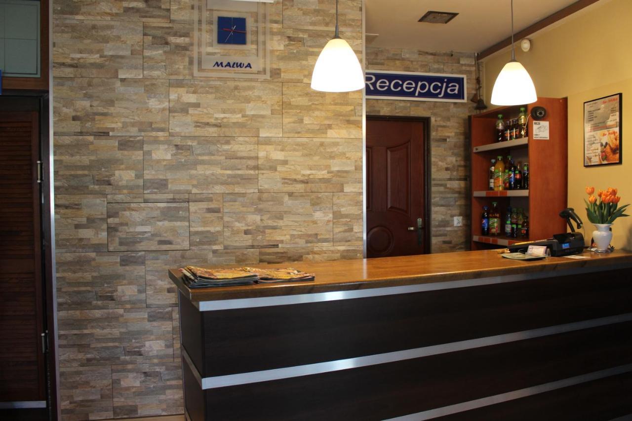 Aleksandrów Łódzki Bar Malwaモーテル エクステリア 写真